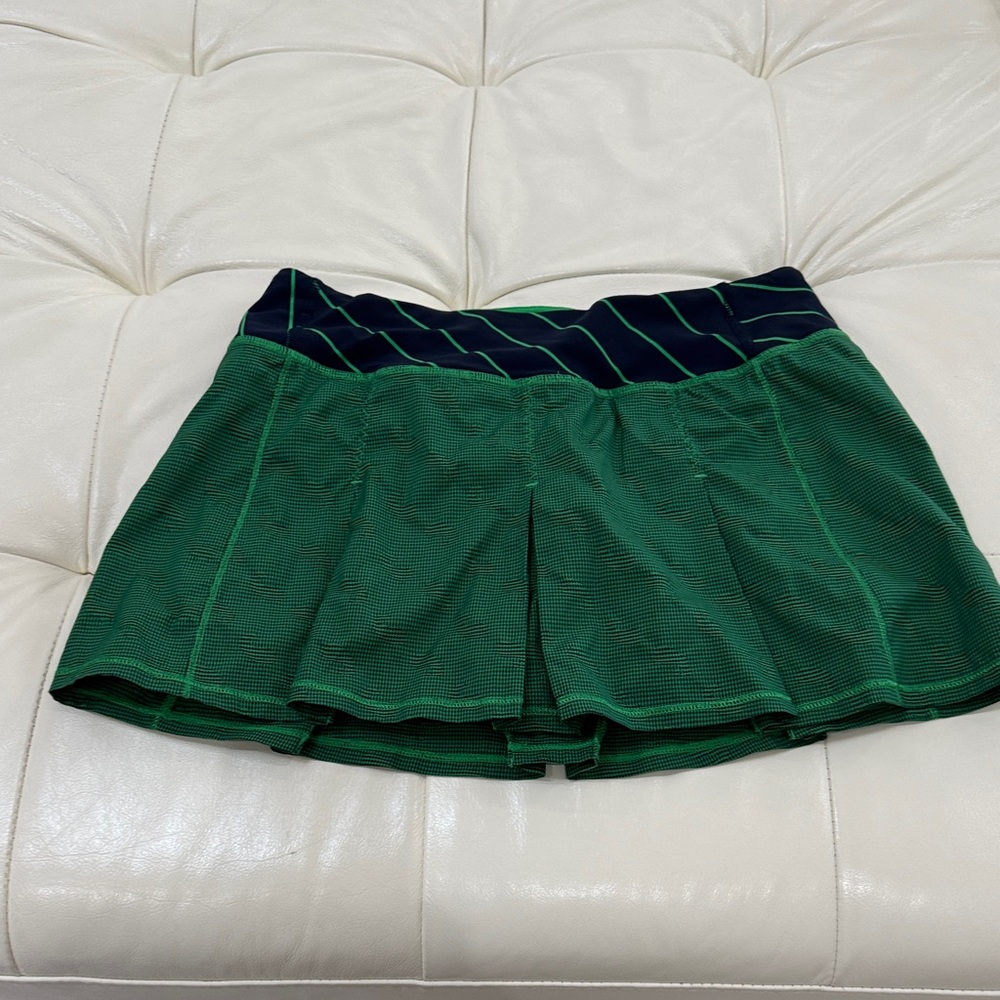 Lululemon Athletica Green and Black Pleated Skort